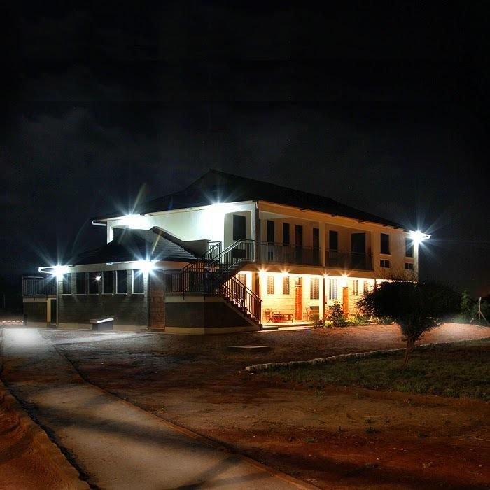 Voi Lutheran Guesthouse Buitenkant foto