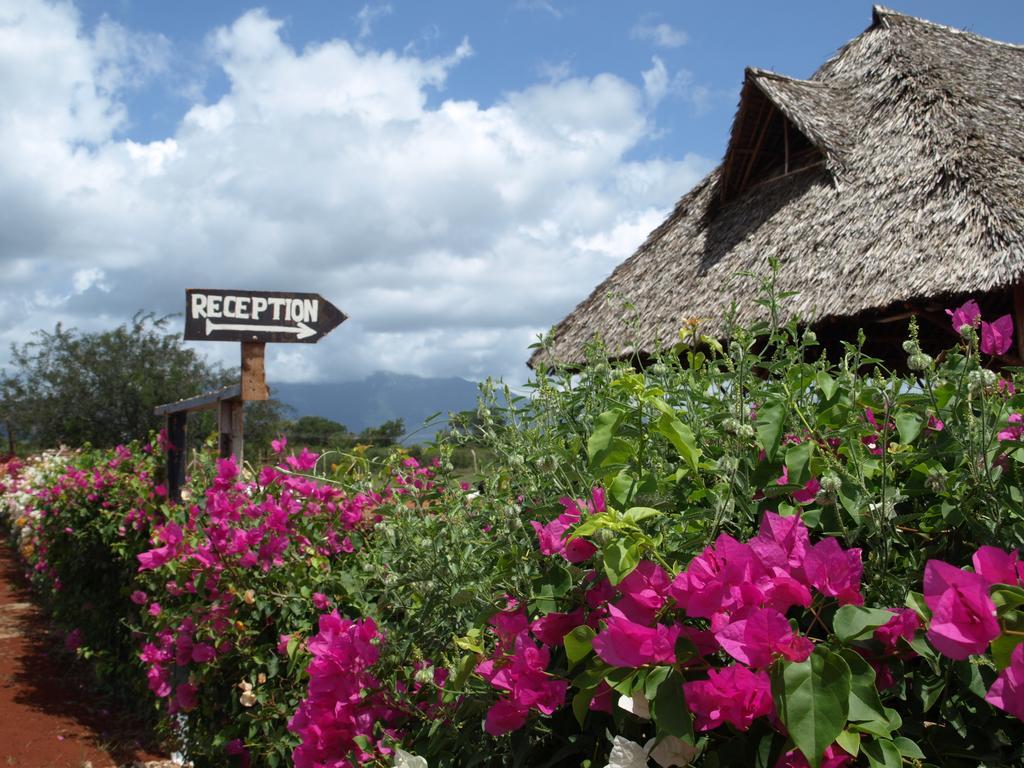 Voi Lutheran Guesthouse Kamer foto